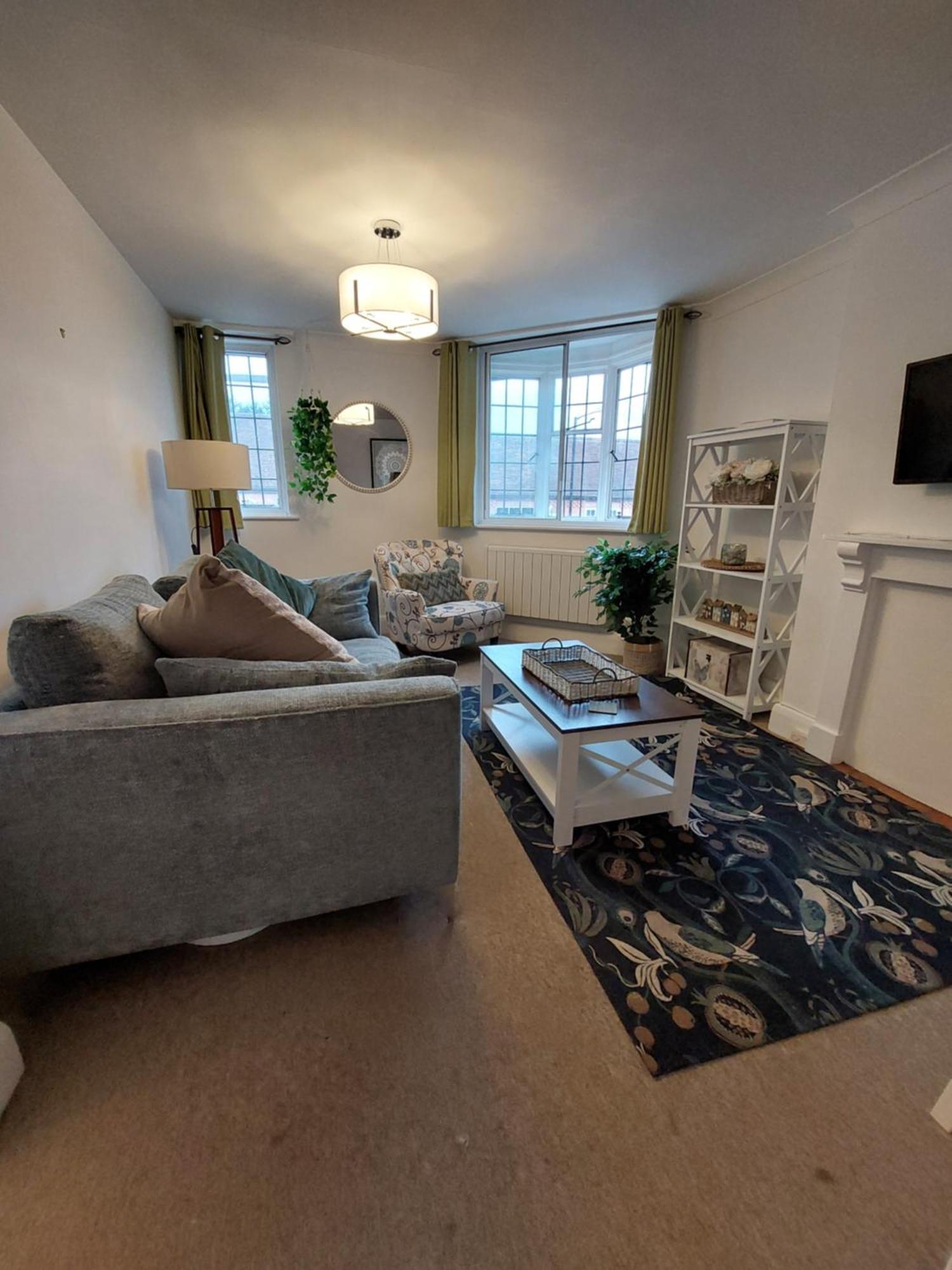 The Gallery Appartment With Parking Stratford-upon-Avon Extérieur photo